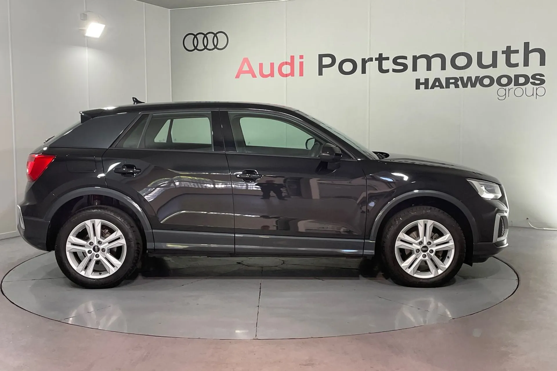 Audi Q2 thumbnail image number 2