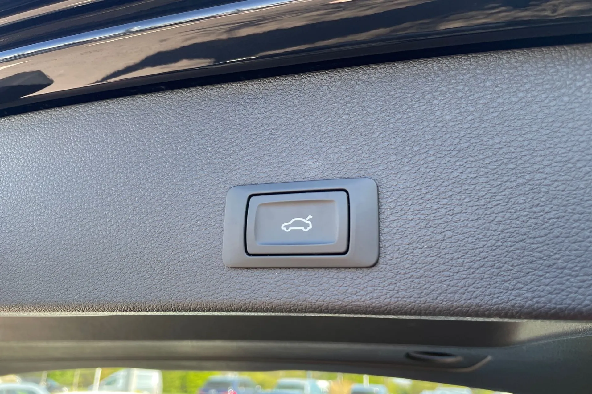 Audi Q2 thumbnail image number 19