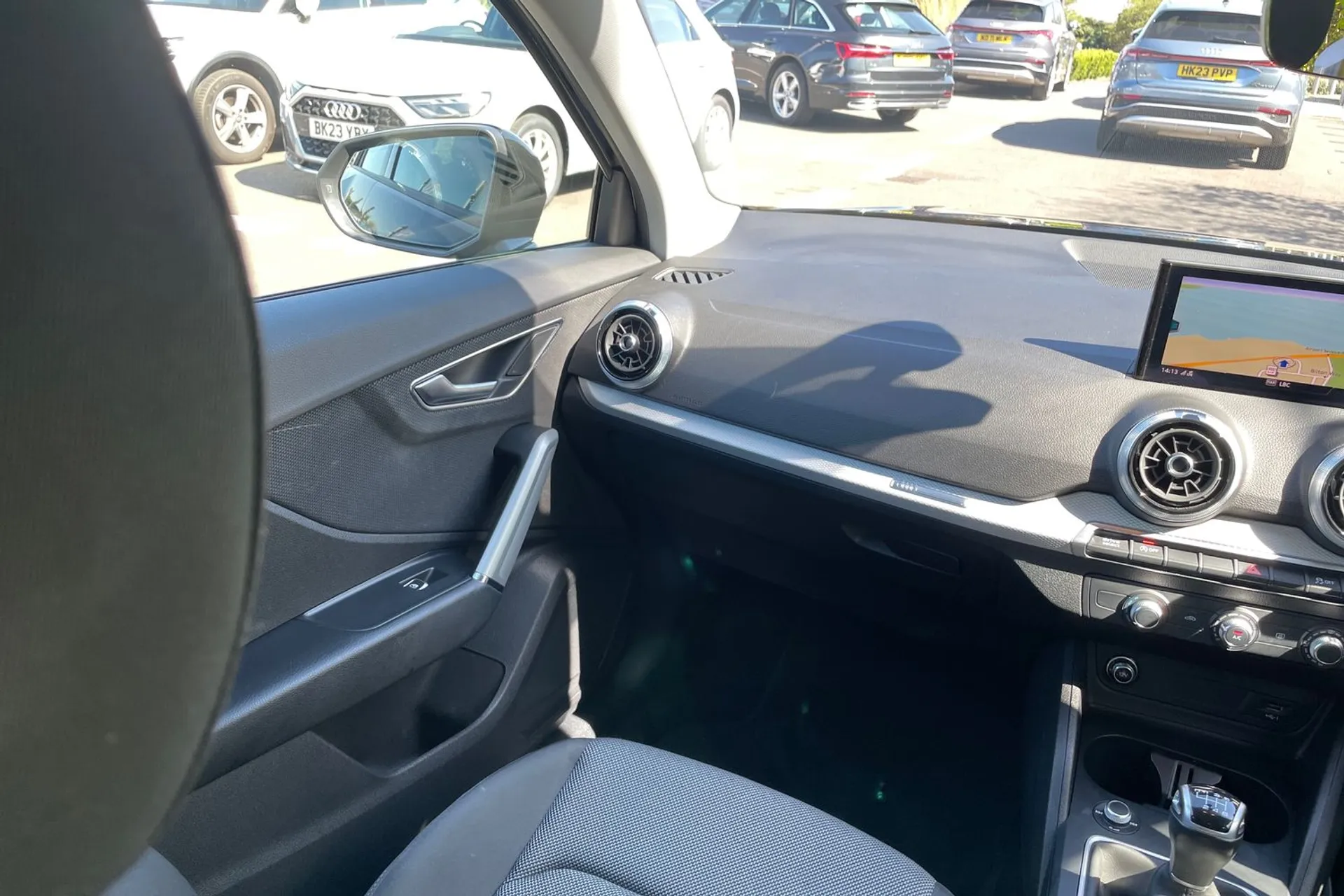 Audi Q2 thumbnail image number 35