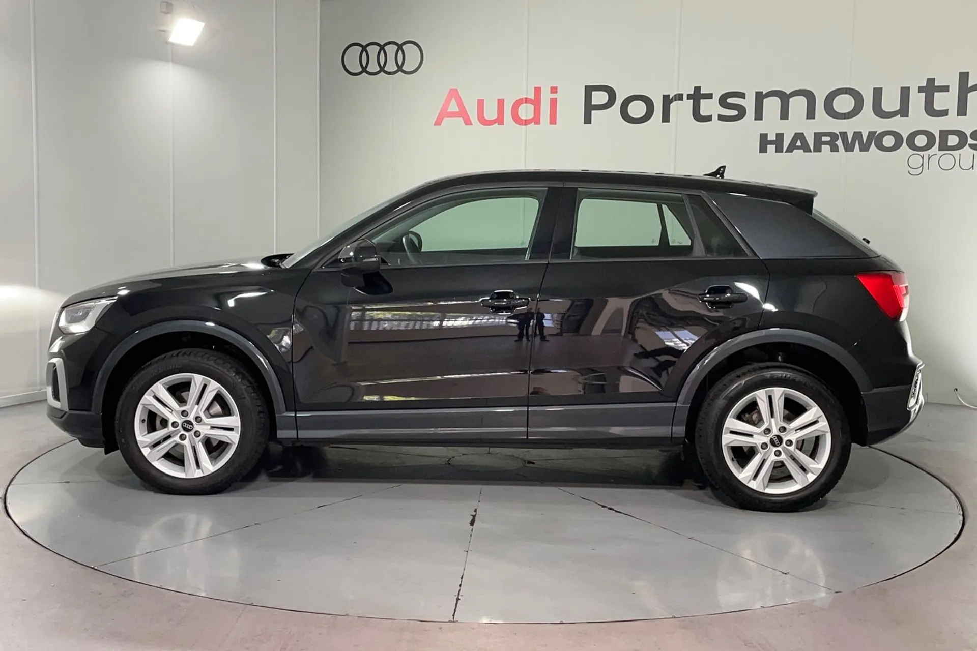 Audi Q2 thumbnail image number 9