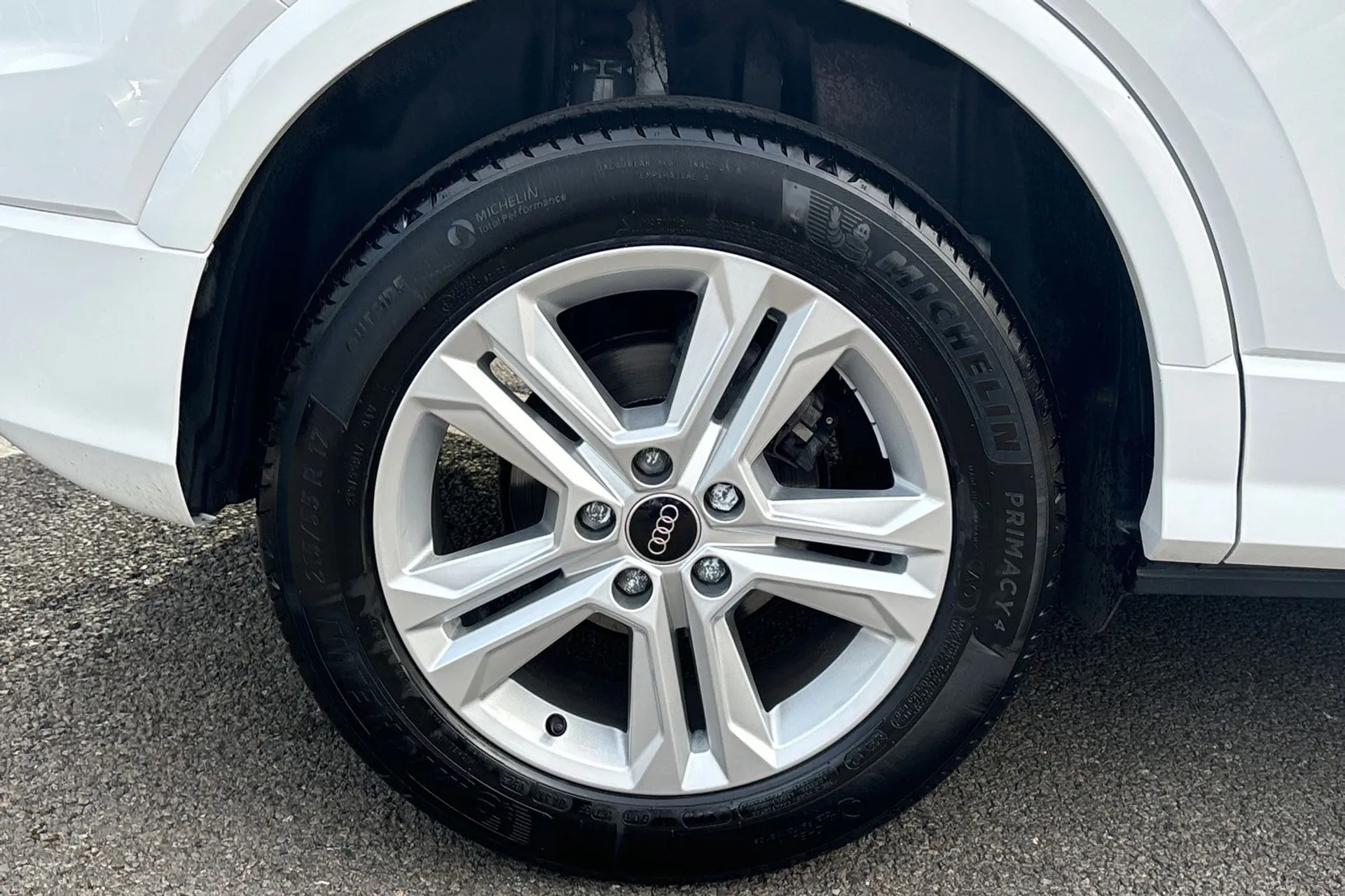 Audi Q2 thumbnail image number 12