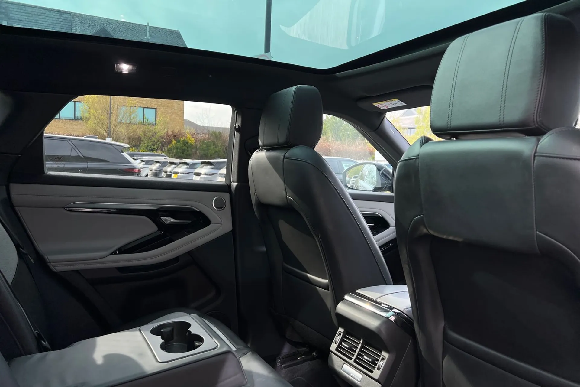 LAND ROVER RANGE ROVER EVOQUE thumbnail image number 36