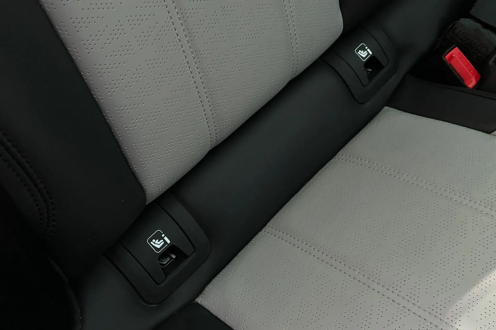 LAND ROVER RANGE ROVER EVOQUE thumbnail image number 37