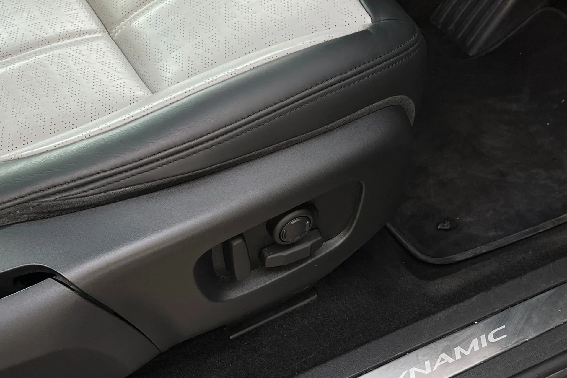 LAND ROVER RANGE ROVER EVOQUE thumbnail image number 57