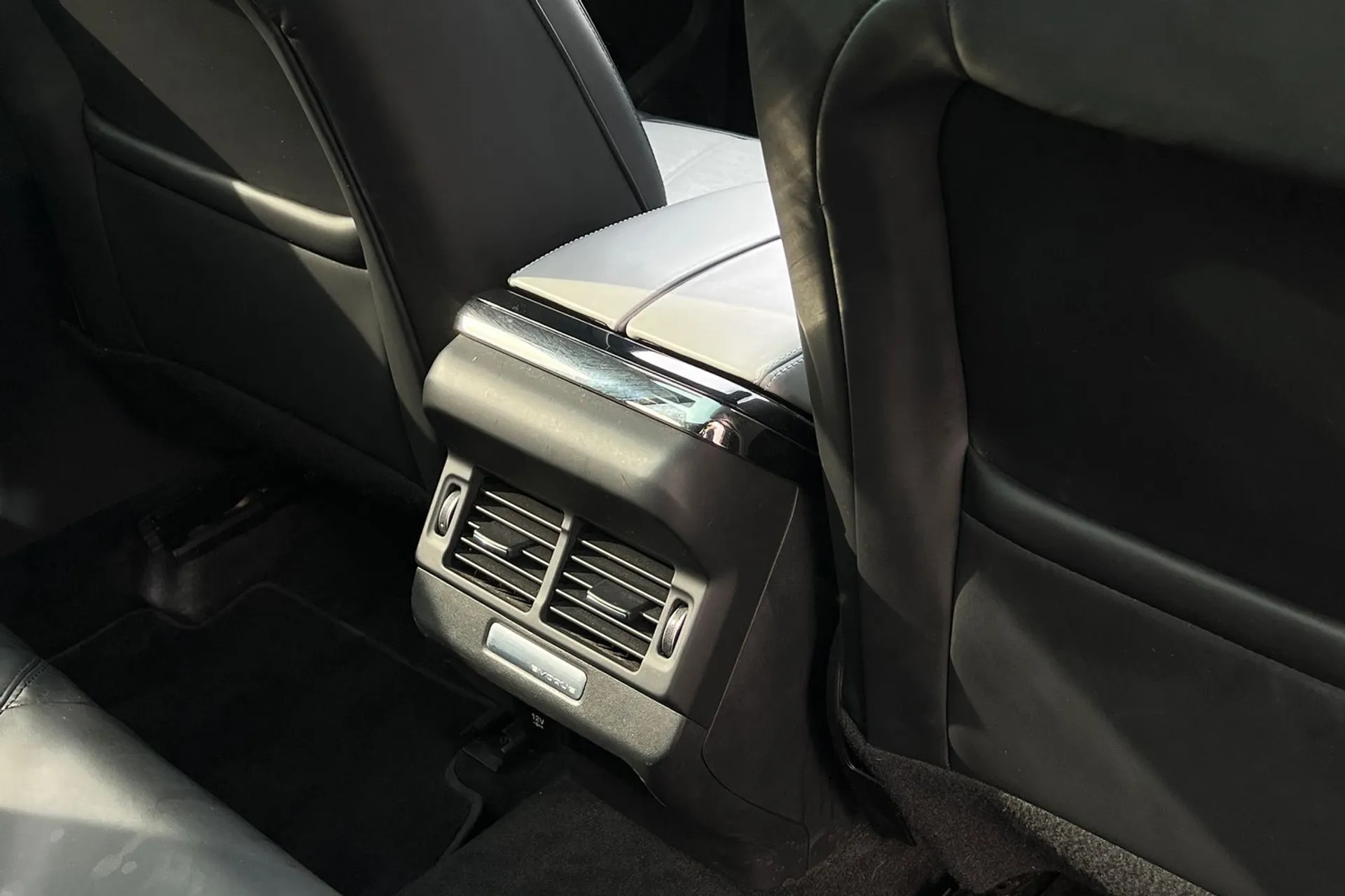 LAND ROVER RANGE ROVER EVOQUE thumbnail image number 38