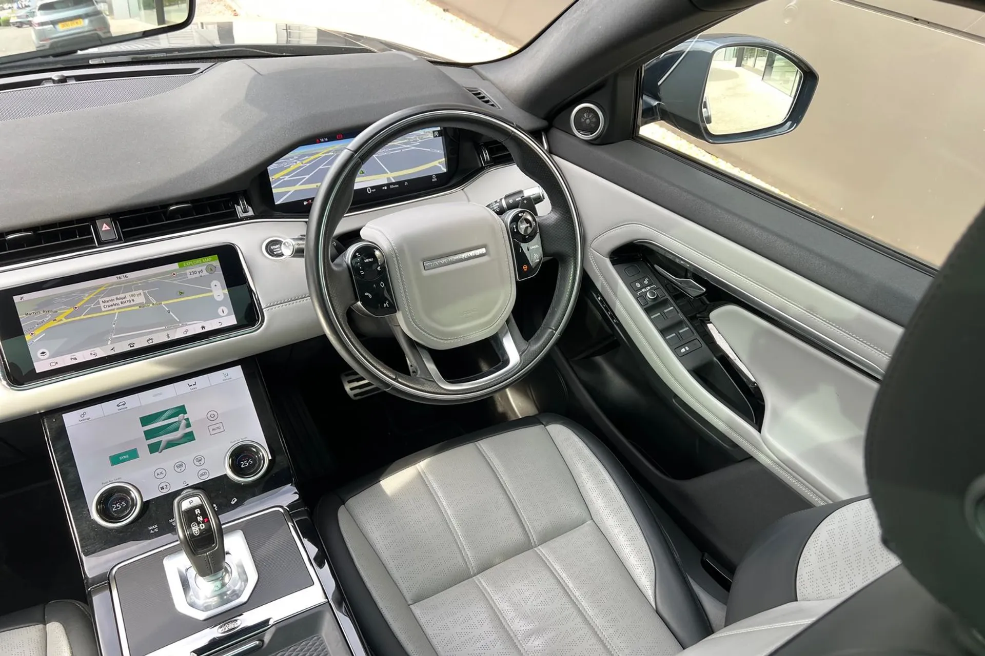 LAND ROVER RANGE ROVER EVOQUE thumbnail image number 30
