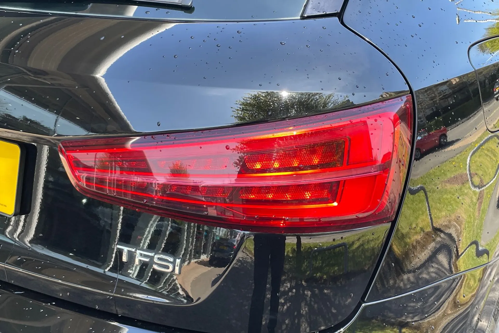 Audi Q3 thumbnail image number 20