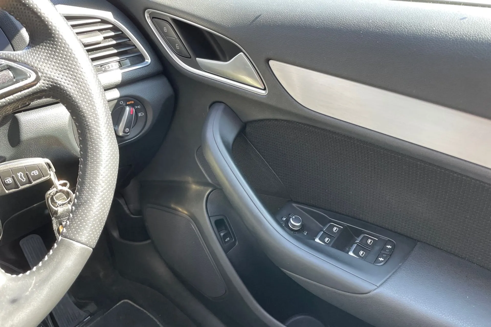 Audi Q3 thumbnail image number 39
