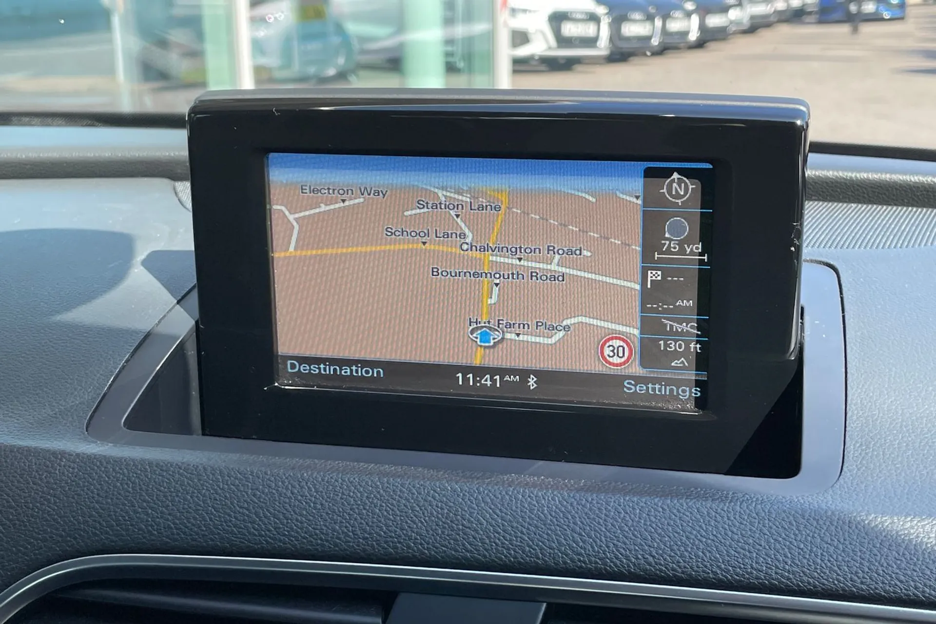 Audi Q3 thumbnail image number 4