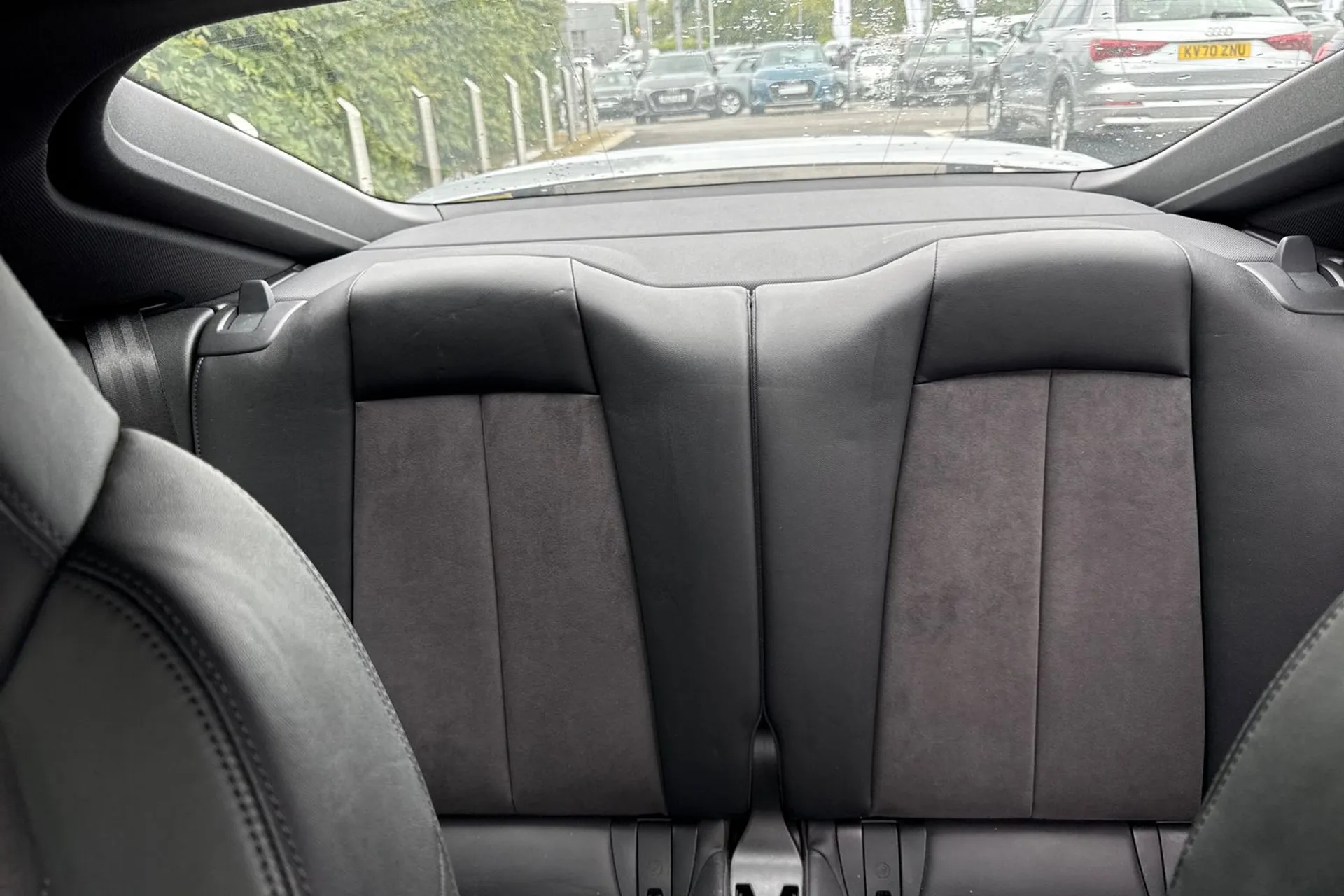Audi TT thumbnail image number 32