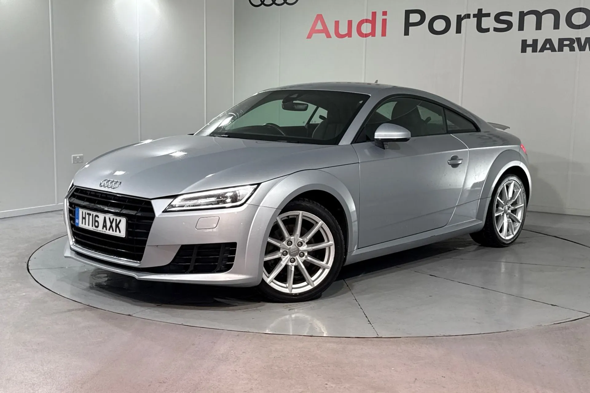 Audi TT thumbnail image number 10