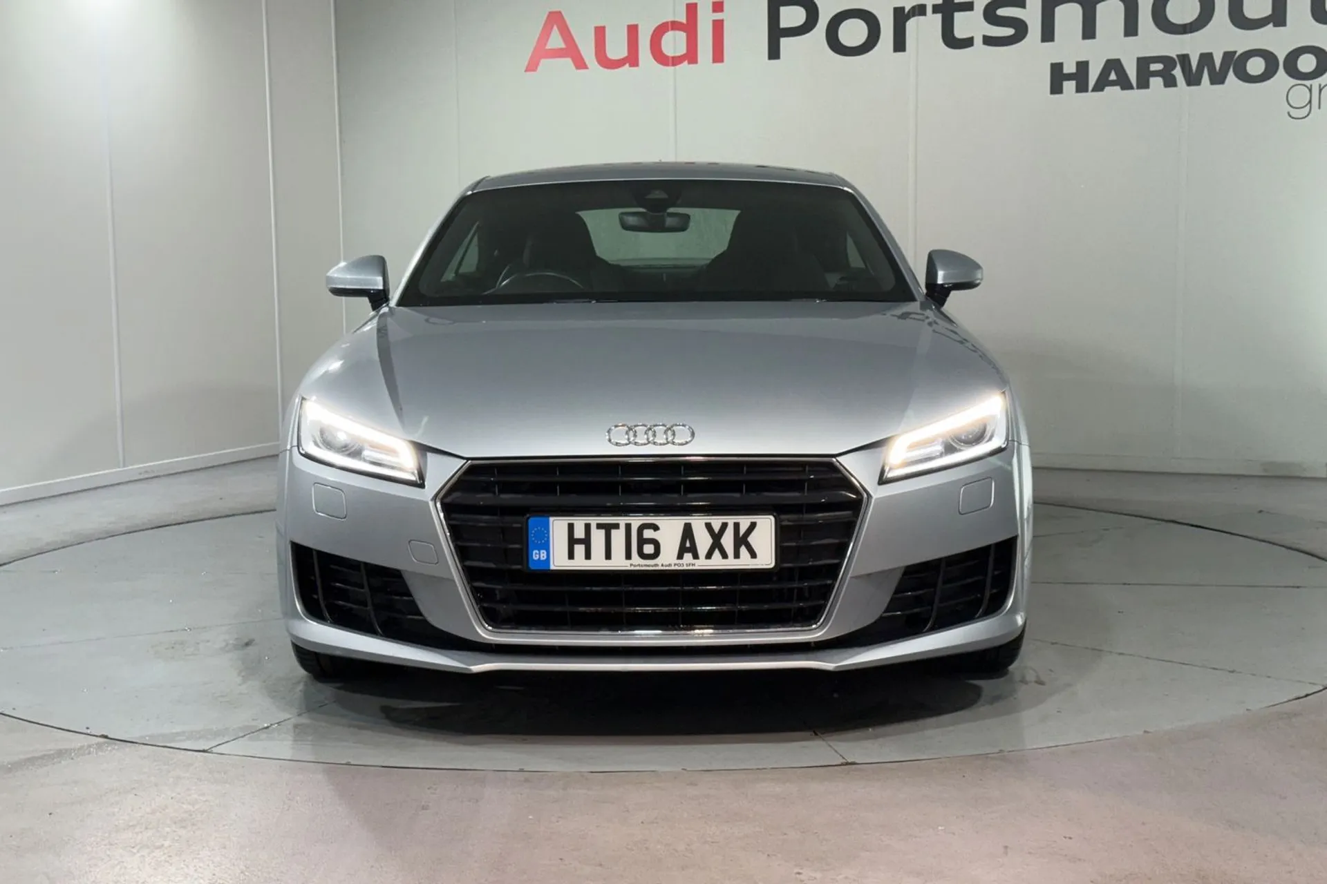Audi TT thumbnail image number 11
