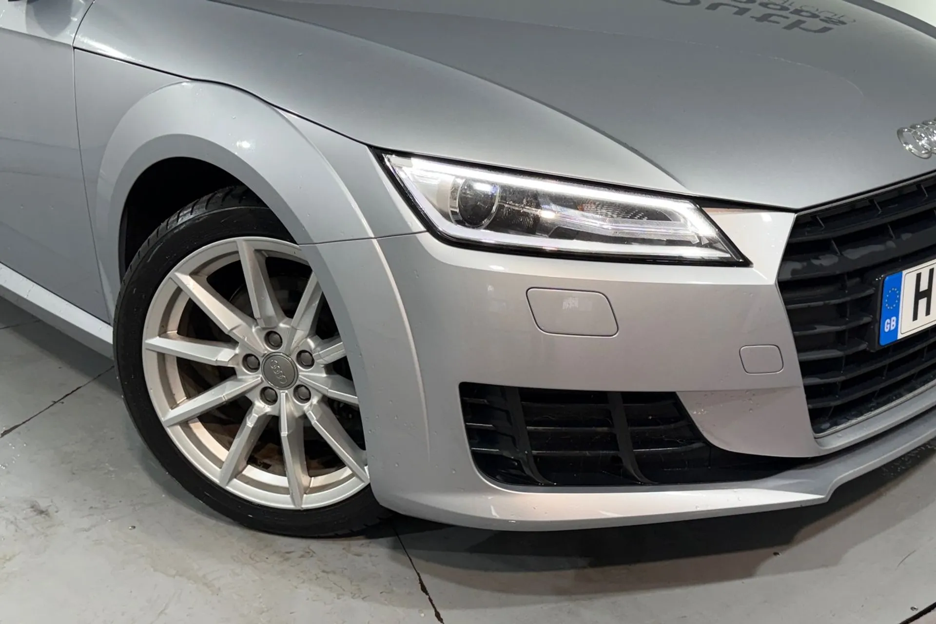 Audi TT thumbnail image number 5