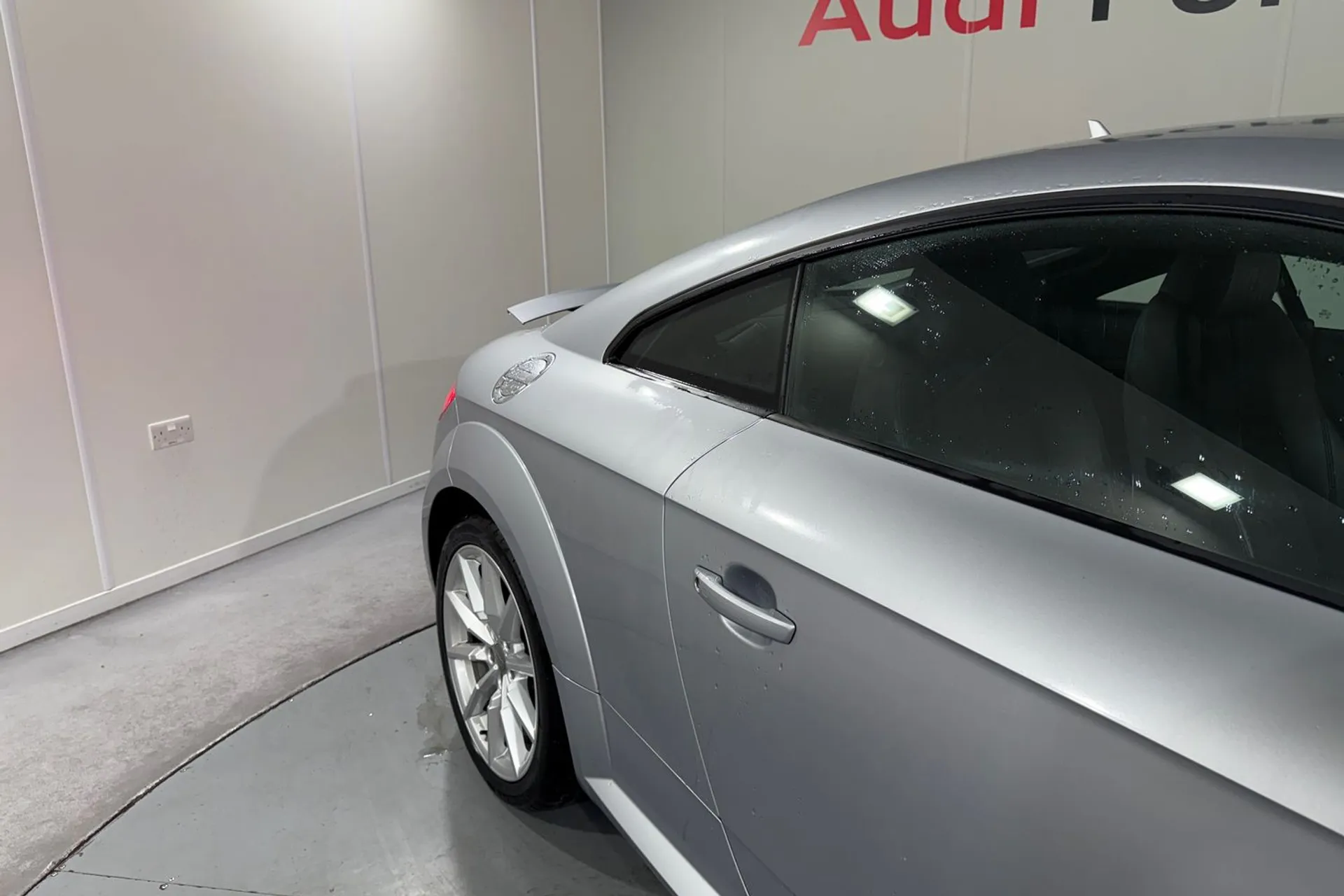 Audi TT thumbnail image number 13
