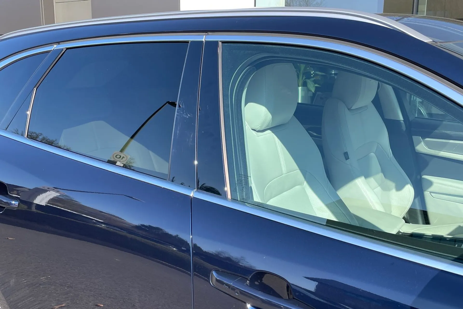 Jaguar F-PACE thumbnail image number 20