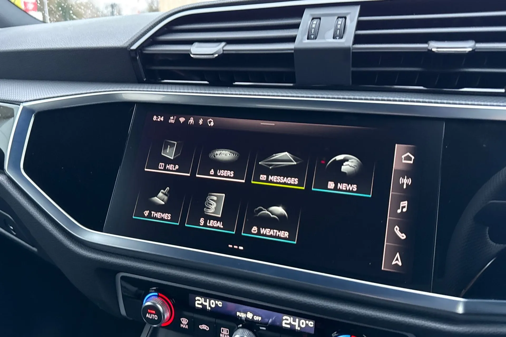 Audi Q3 thumbnail image number 21