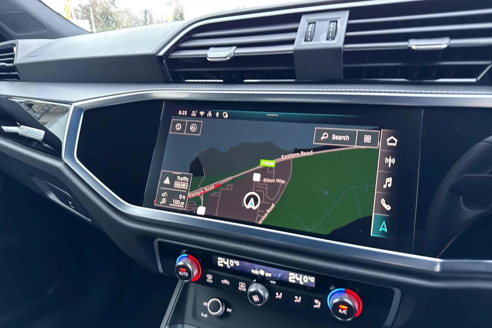 Audi Q3 thumbnail image number 4