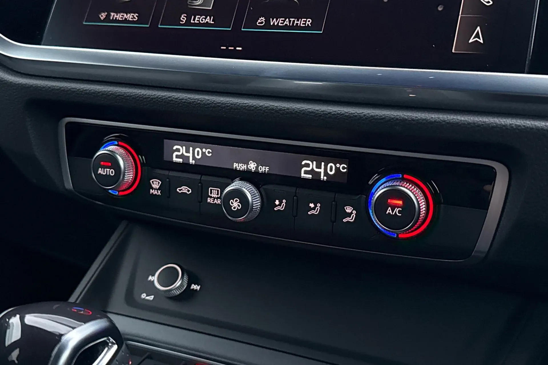 Audi Q3 thumbnail image number 8