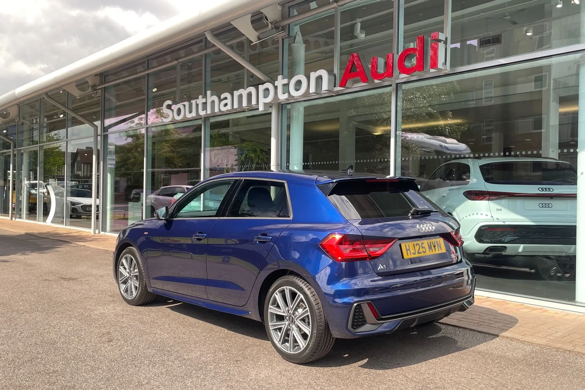 Audi A1 thumbnail image number 8