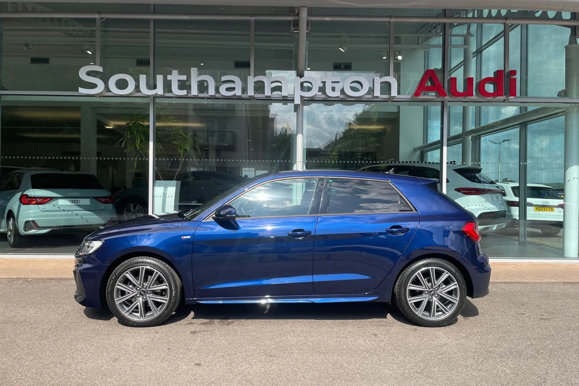 Audi A1 thumbnail image number 11