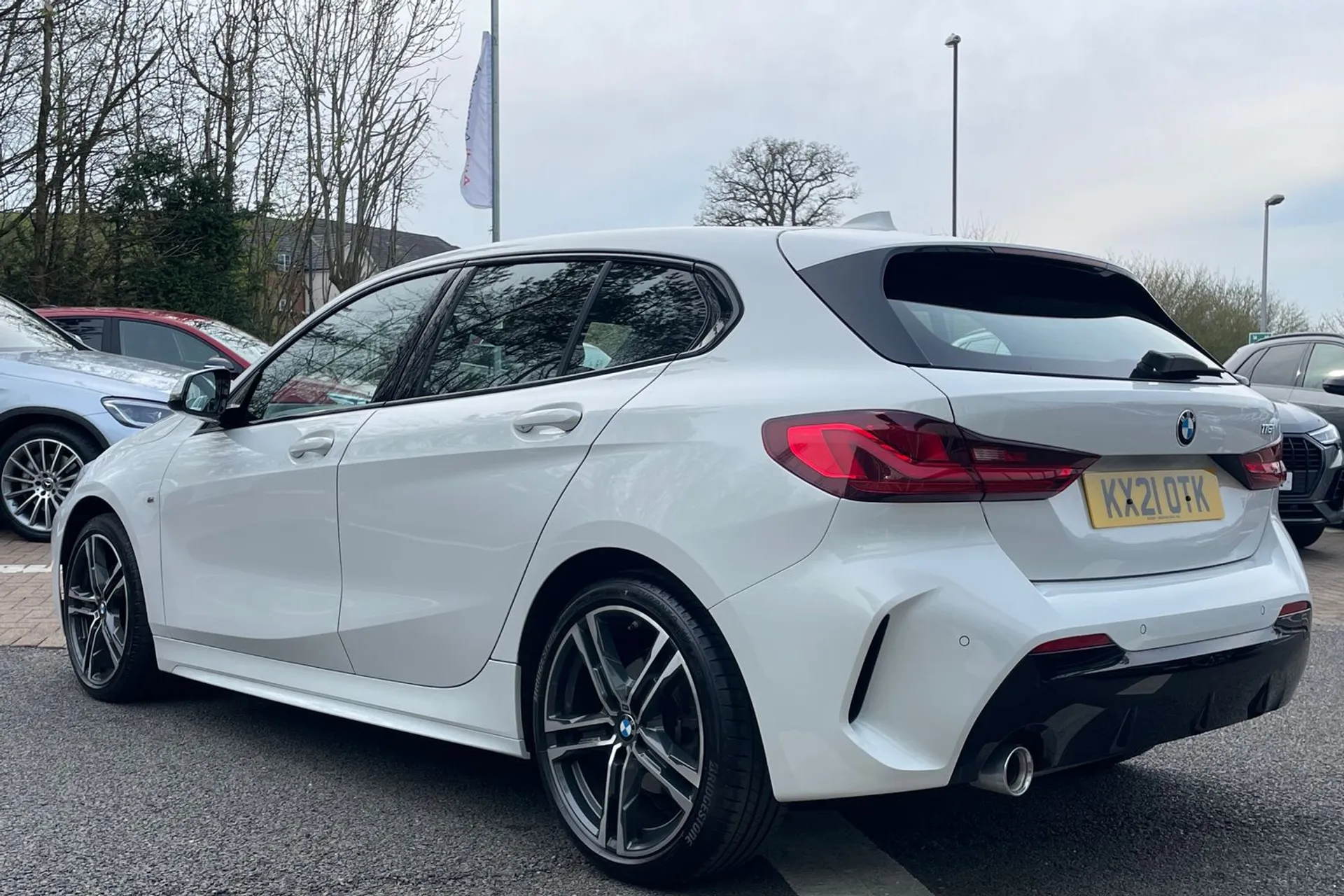BMW 1 SERIES thumbnail image number 8