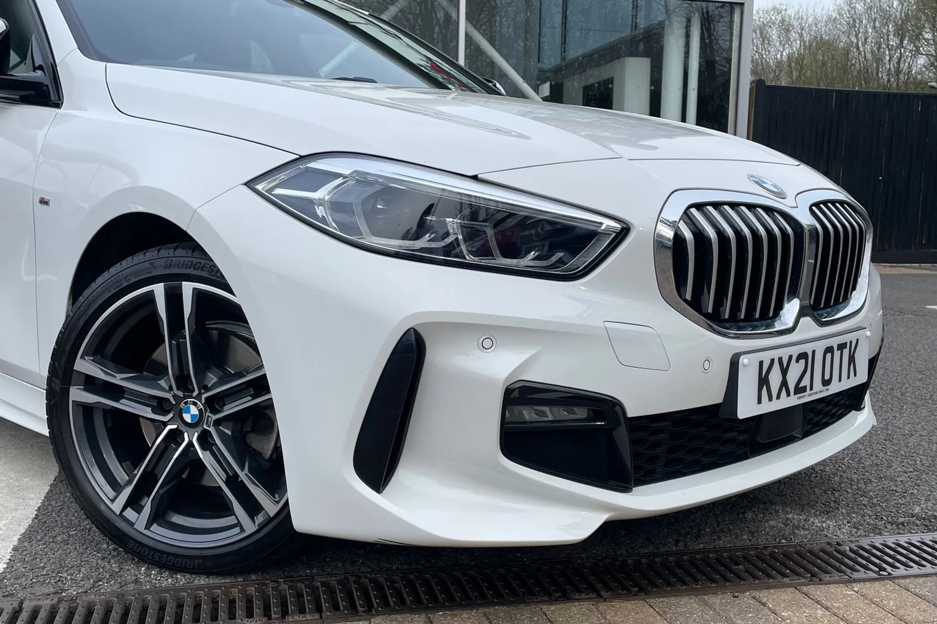 BMW 1 SERIES thumbnail image number 5