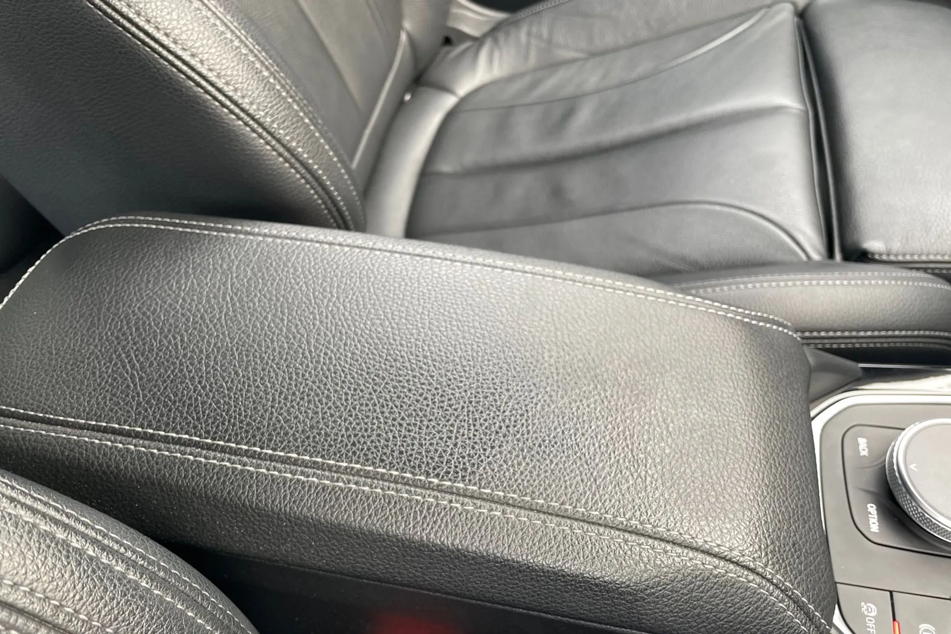 BMW 1 SERIES thumbnail image number 40