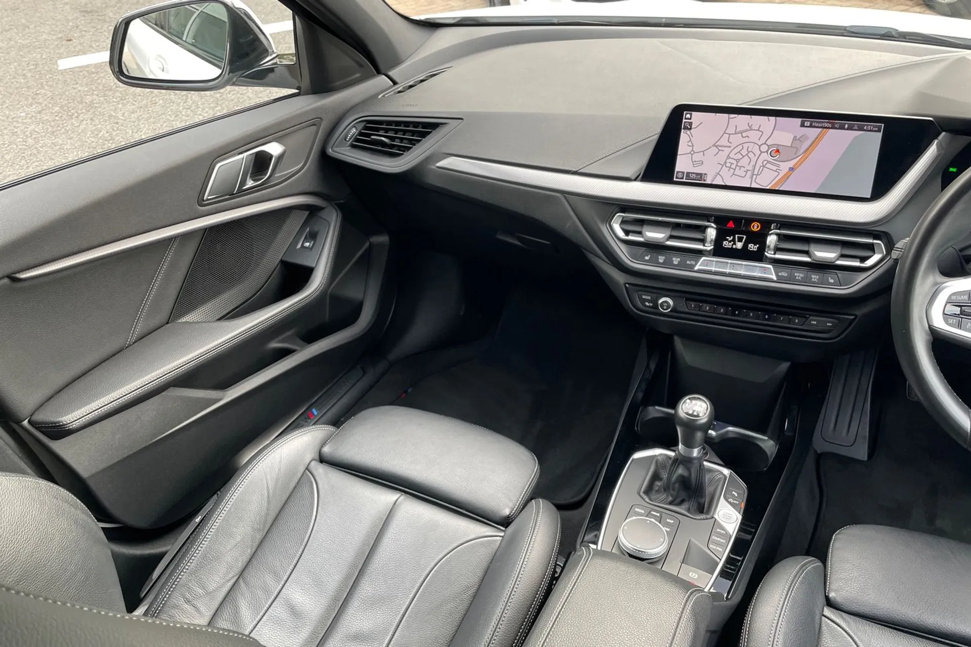 BMW 1 SERIES thumbnail image number 32
