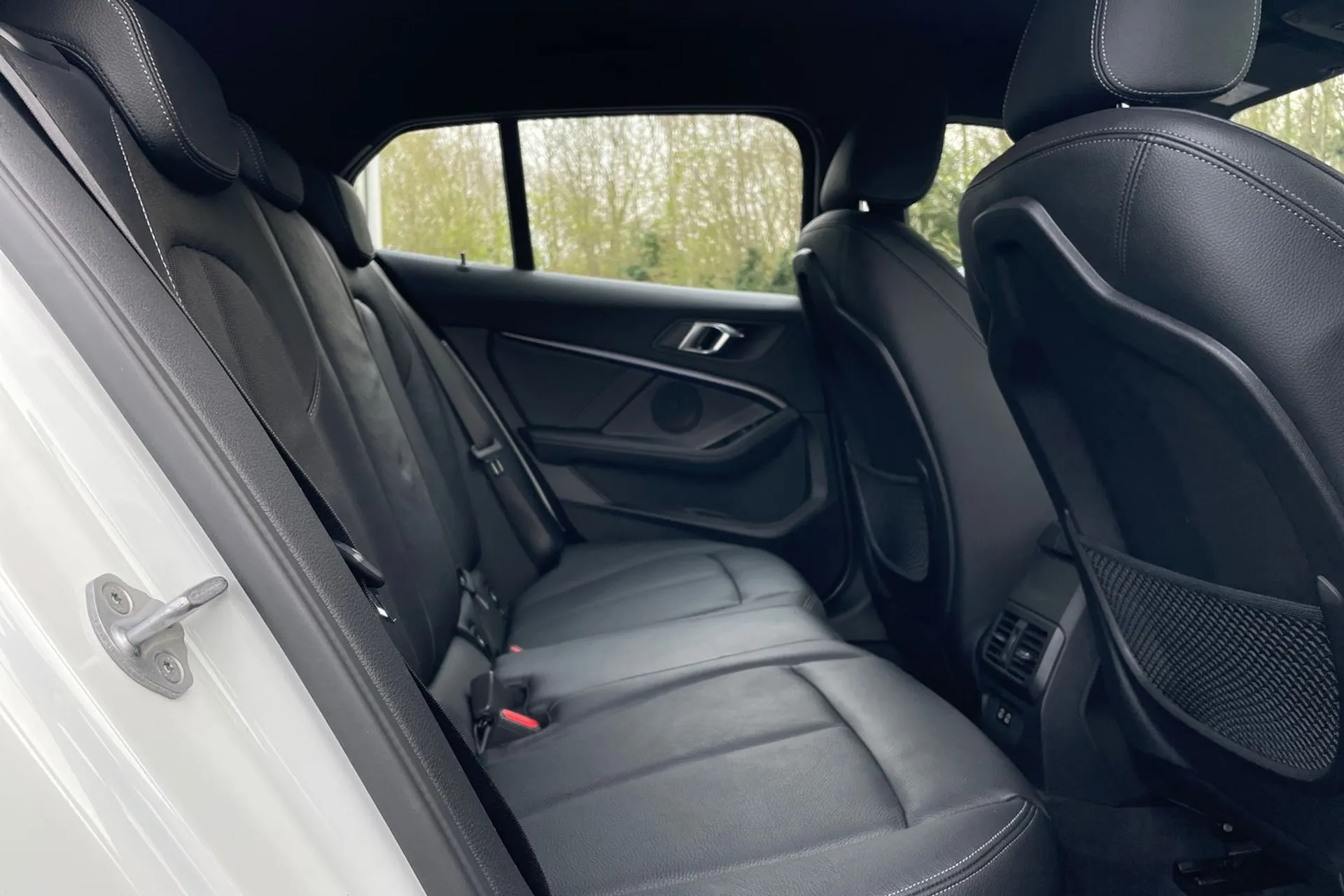 BMW 1 SERIES thumbnail image number 21