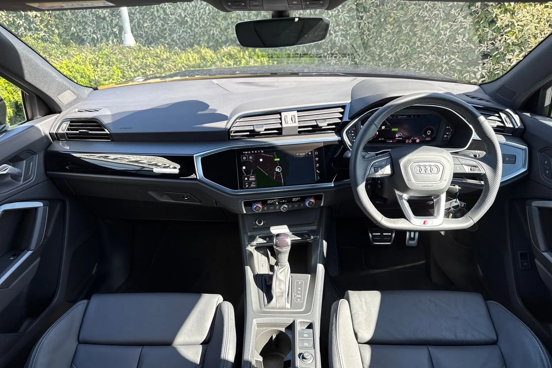 Audi Q3 thumbnail image number 3