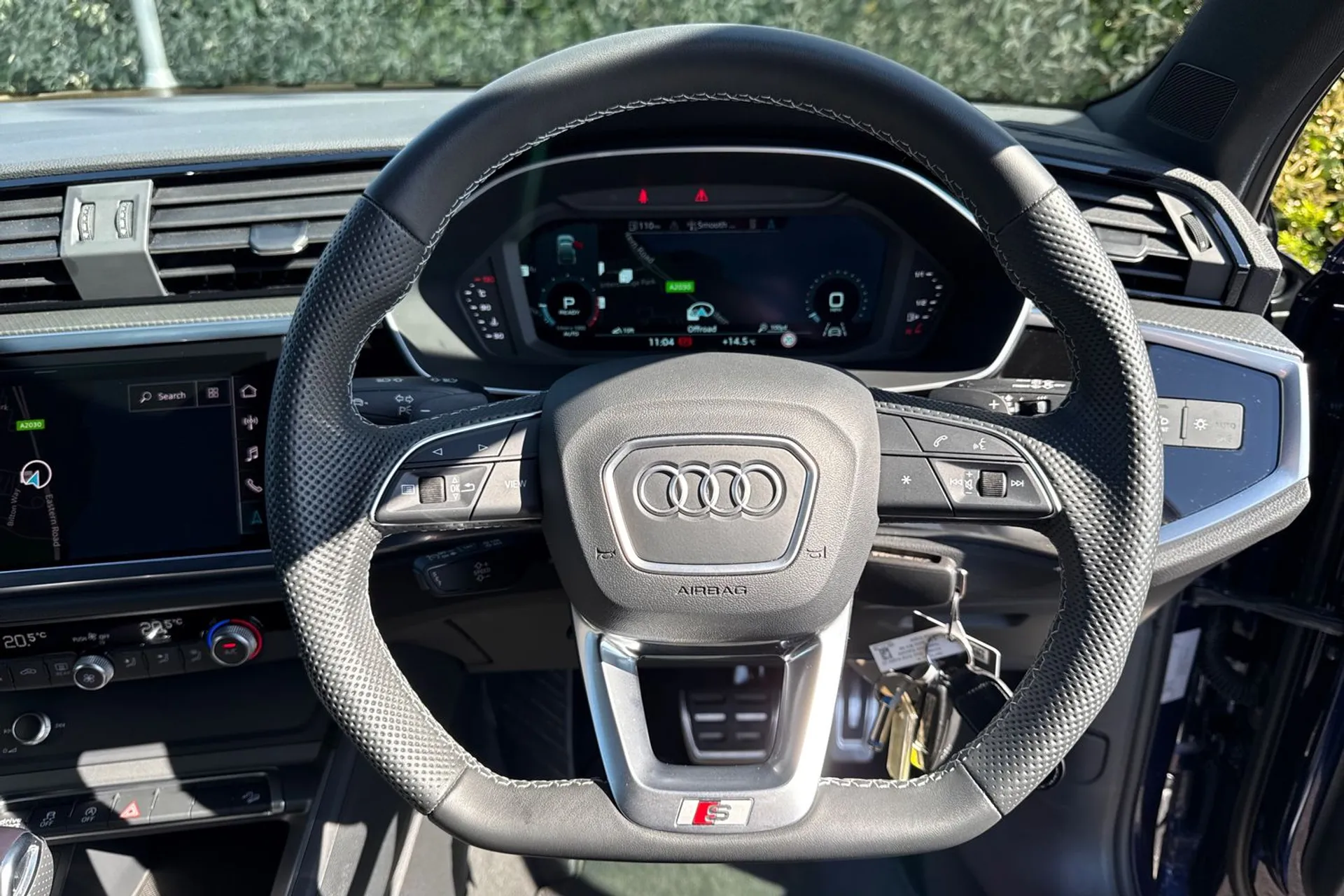 Audi Q3 thumbnail image number 6