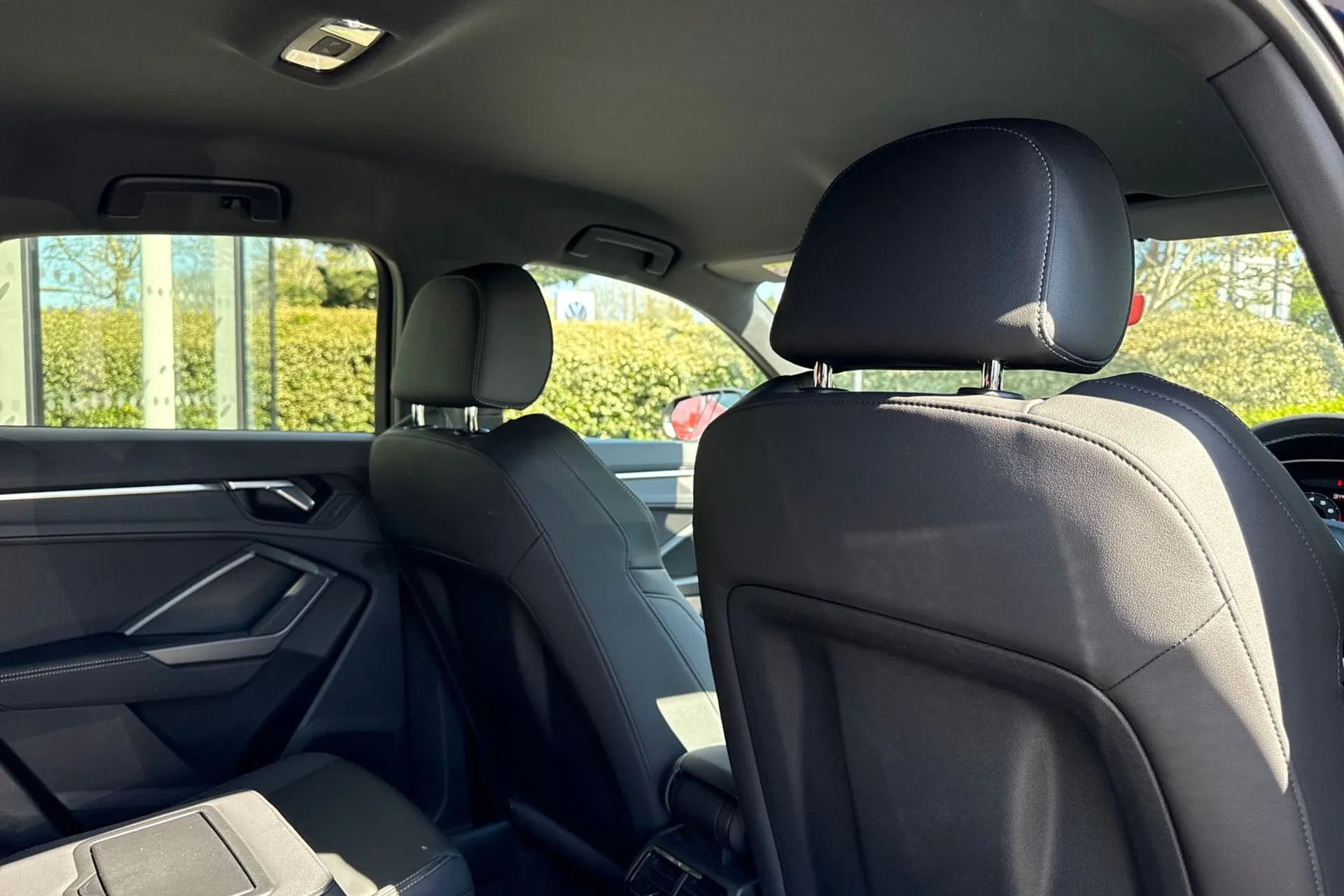 Audi Q3 thumbnail image number 40