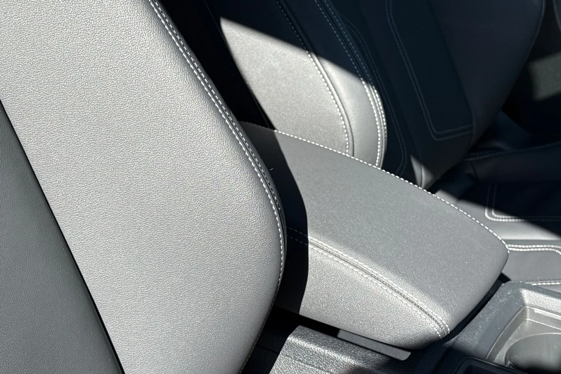 Audi Q3 thumbnail image number 30