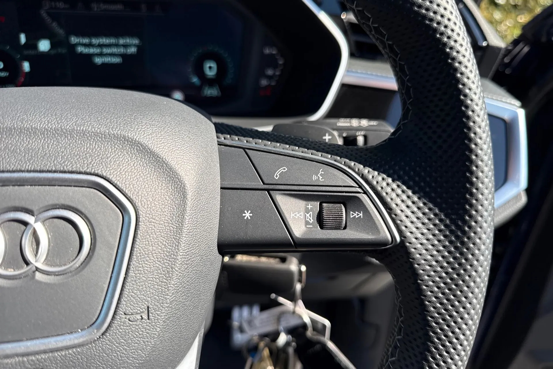 Audi Q3 thumbnail image number 34