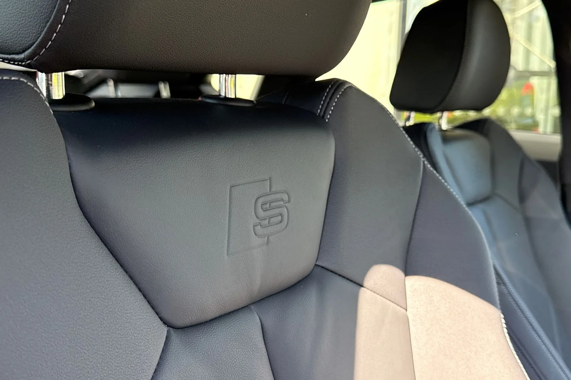 Audi Q3 thumbnail image number 47