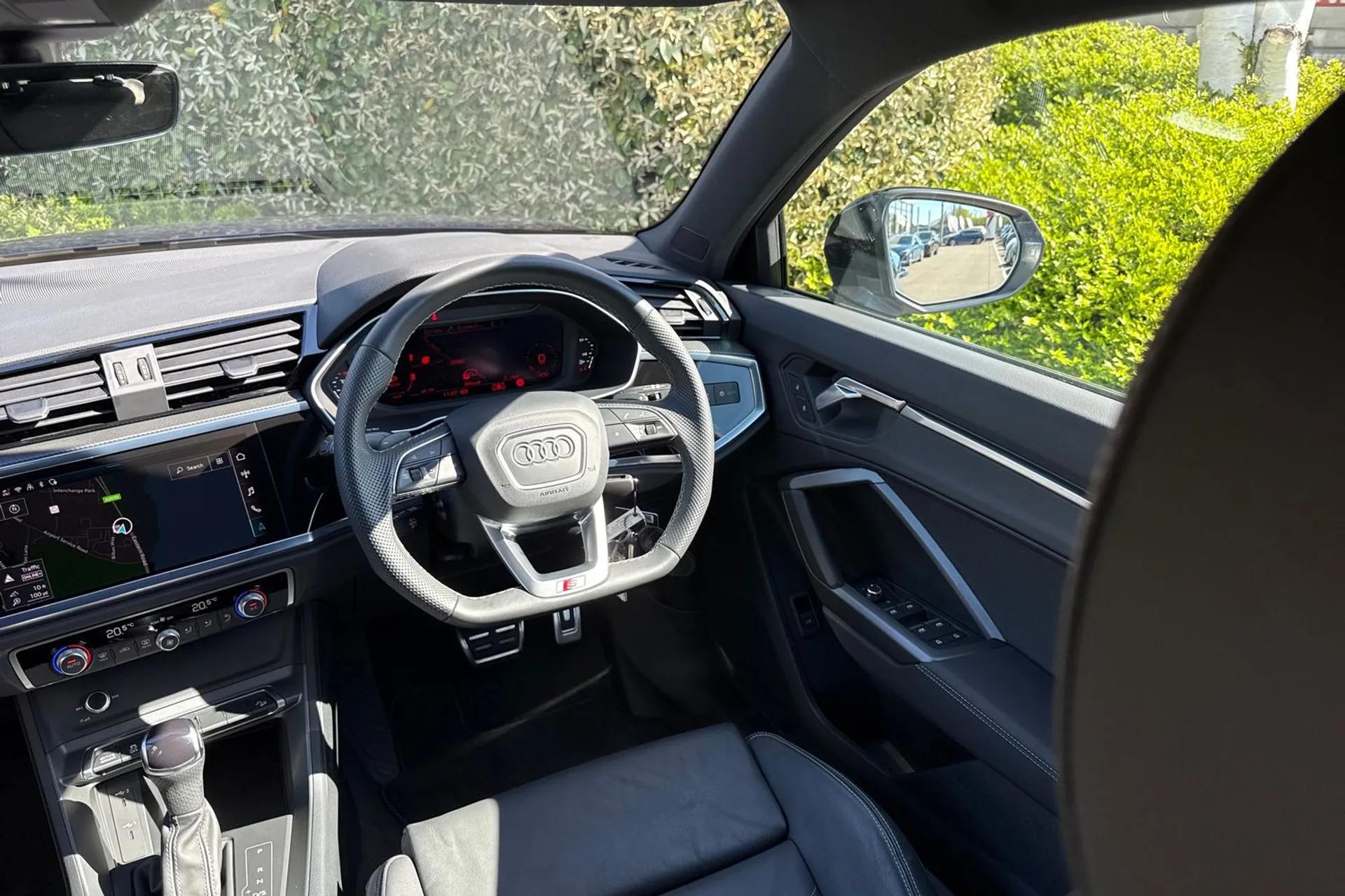 Audi Q3 thumbnail image number 50