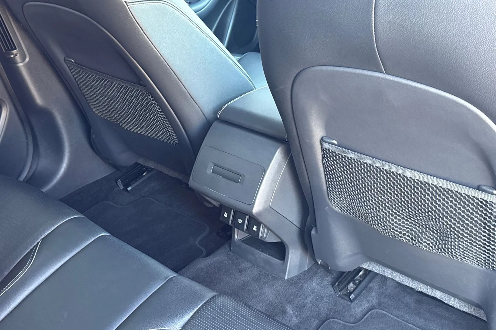 Jaguar I-PACE thumbnail image number 39