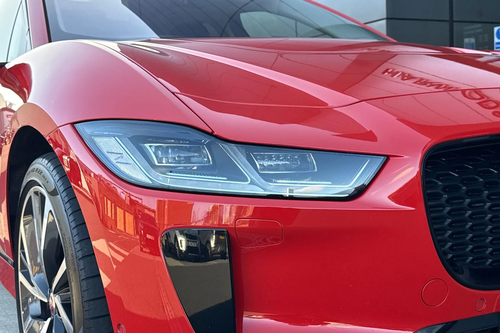 Jaguar I-PACE thumbnail image number 24