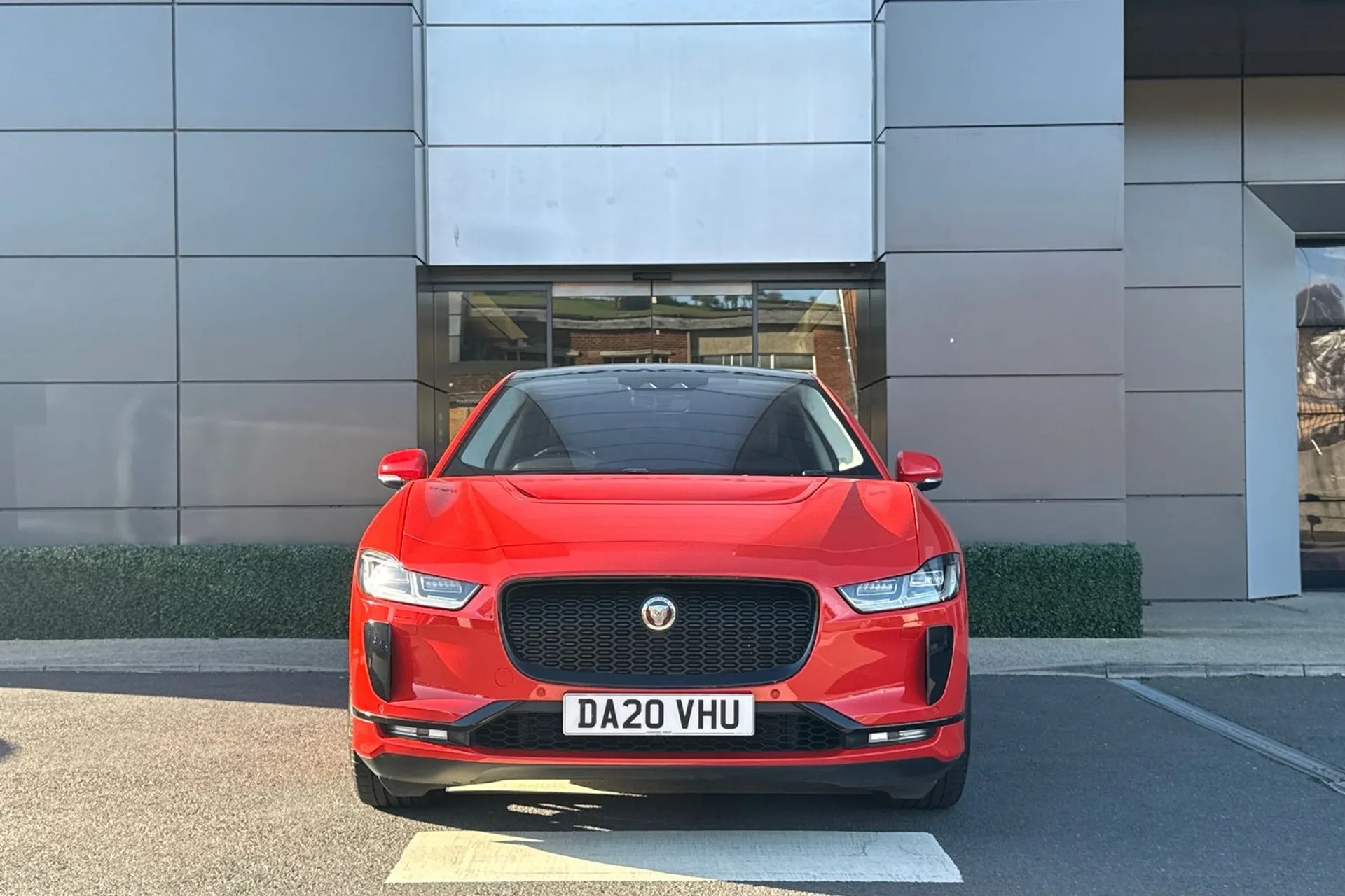 Jaguar I-PACE thumbnail image number 9