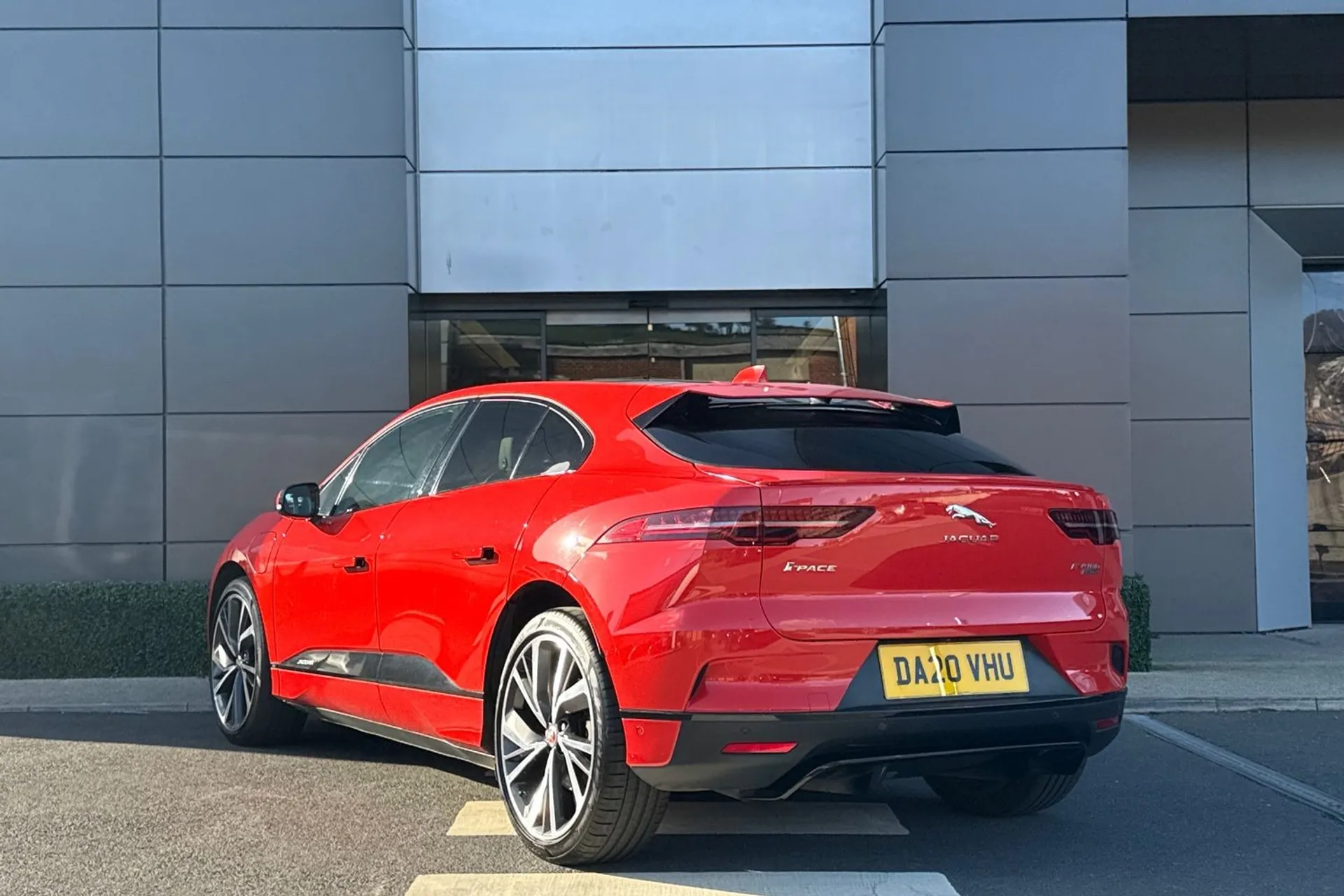 Jaguar I-PACE thumbnail image number 13