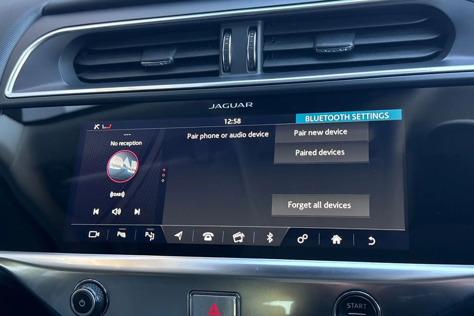 Jaguar I-PACE thumbnail image number 63