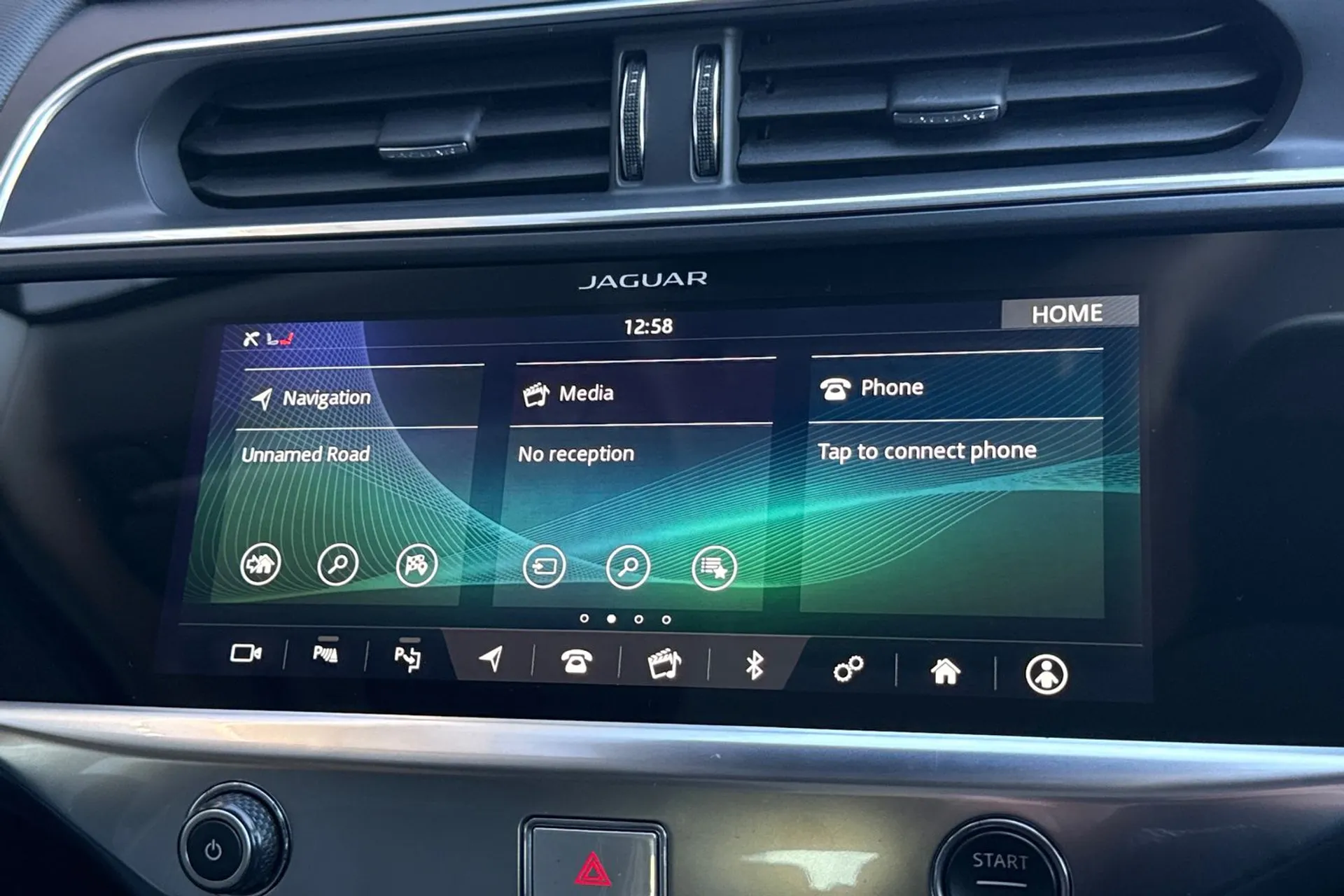 Jaguar I-PACE thumbnail image number 59