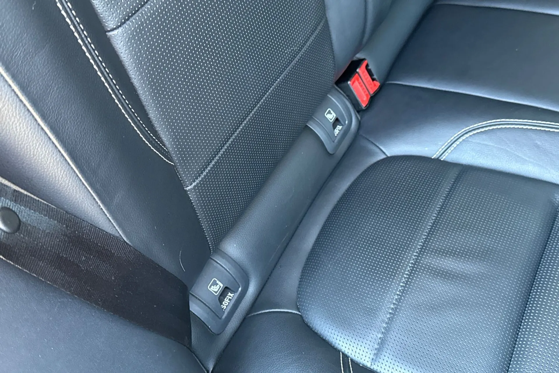 Jaguar I-PACE thumbnail image number 38