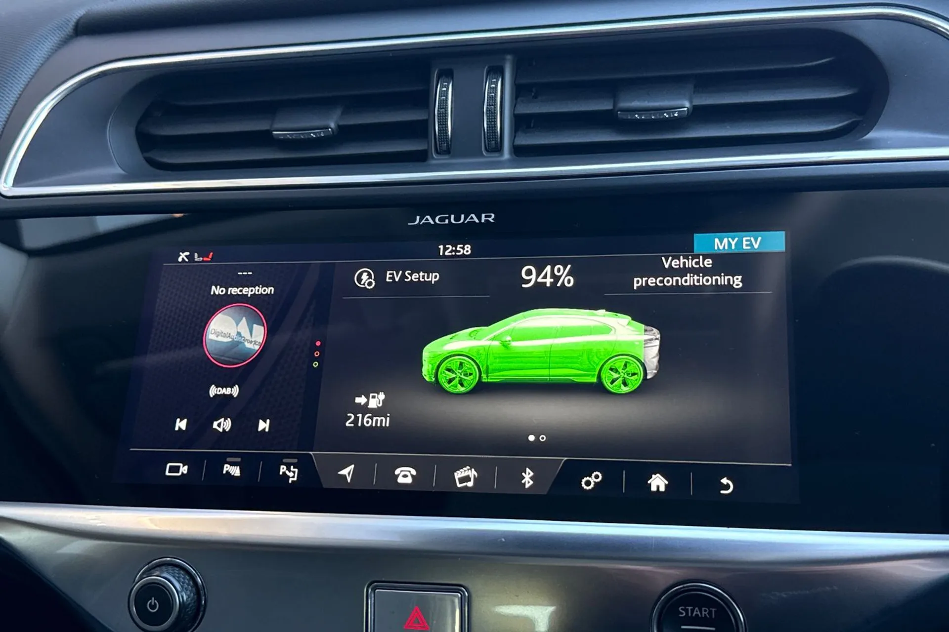 Jaguar I-PACE thumbnail image number 47