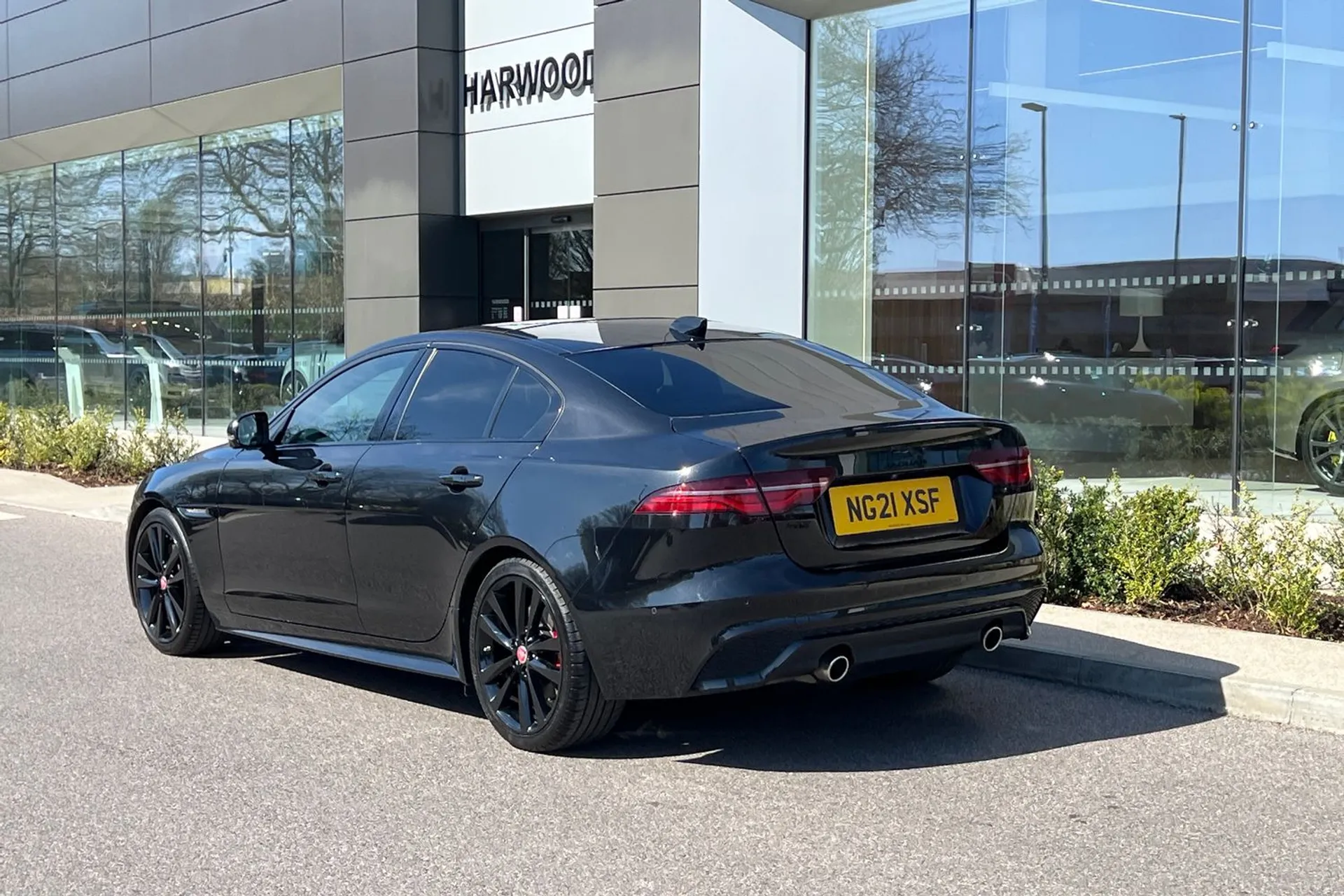 Jaguar XE thumbnail image number 13