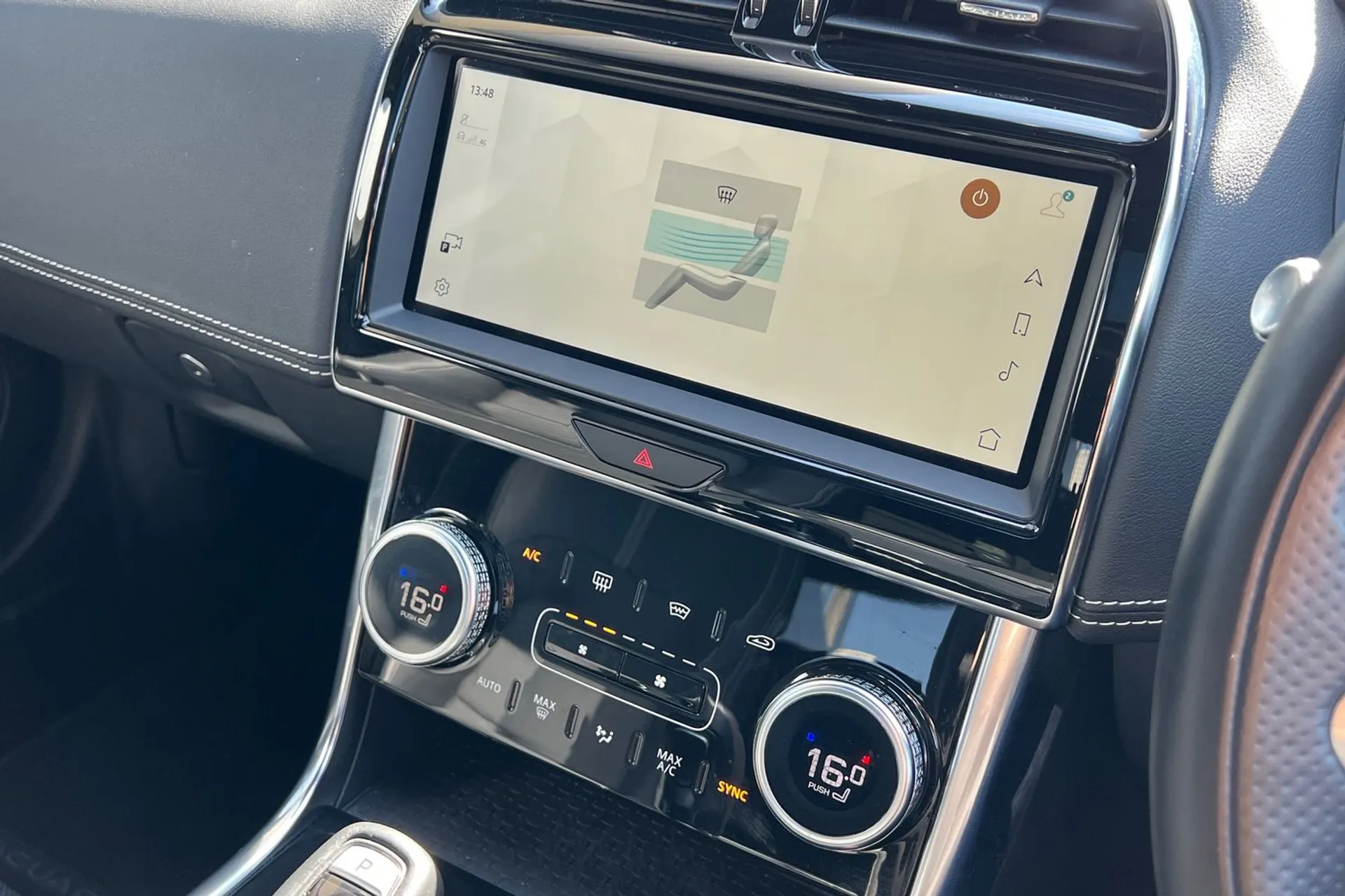 Jaguar XE thumbnail image number 46