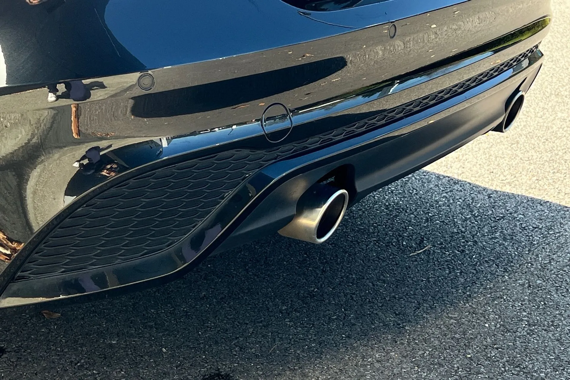 Jaguar XE thumbnail image number 21