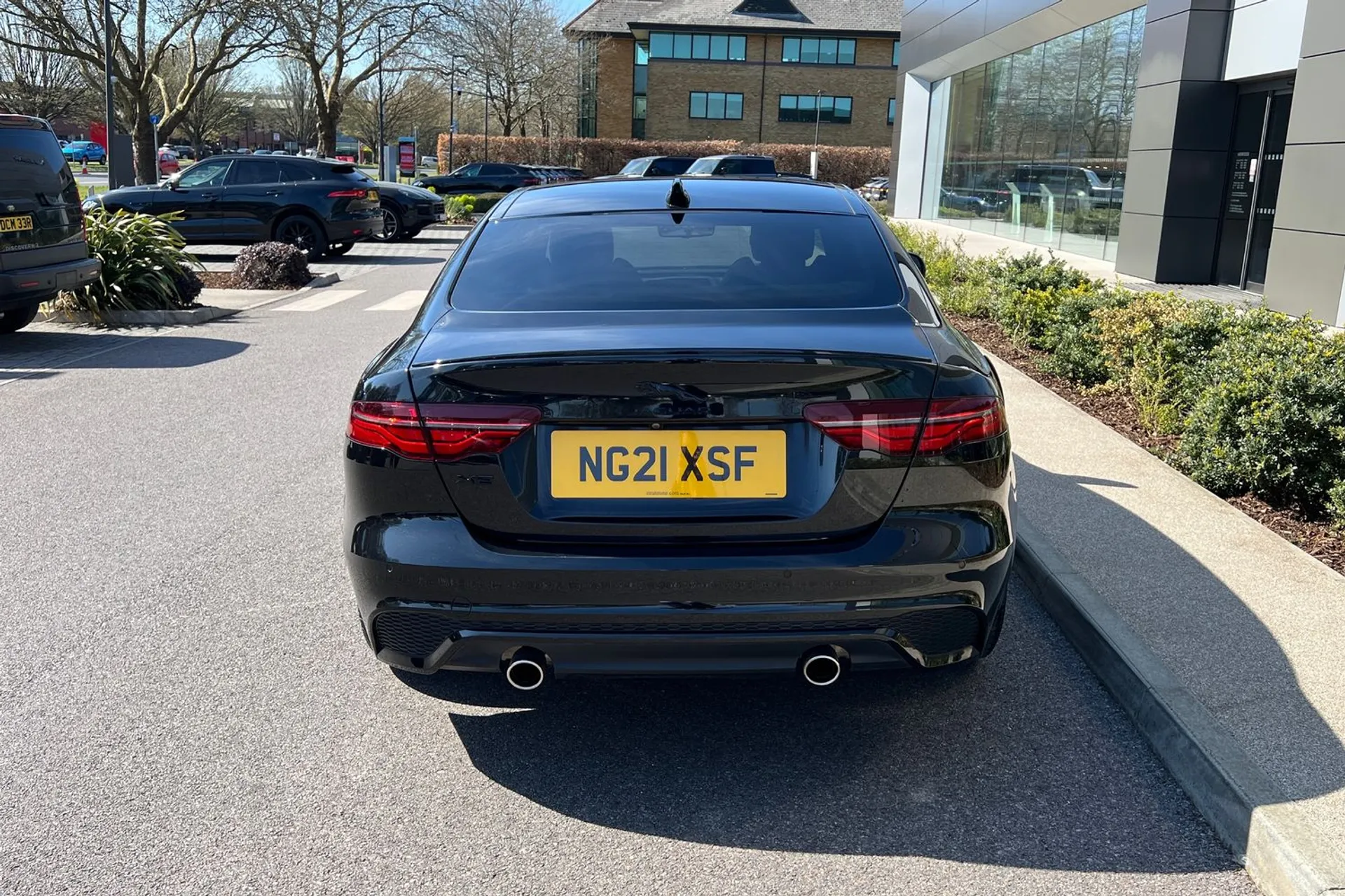Jaguar XE thumbnail image number 12