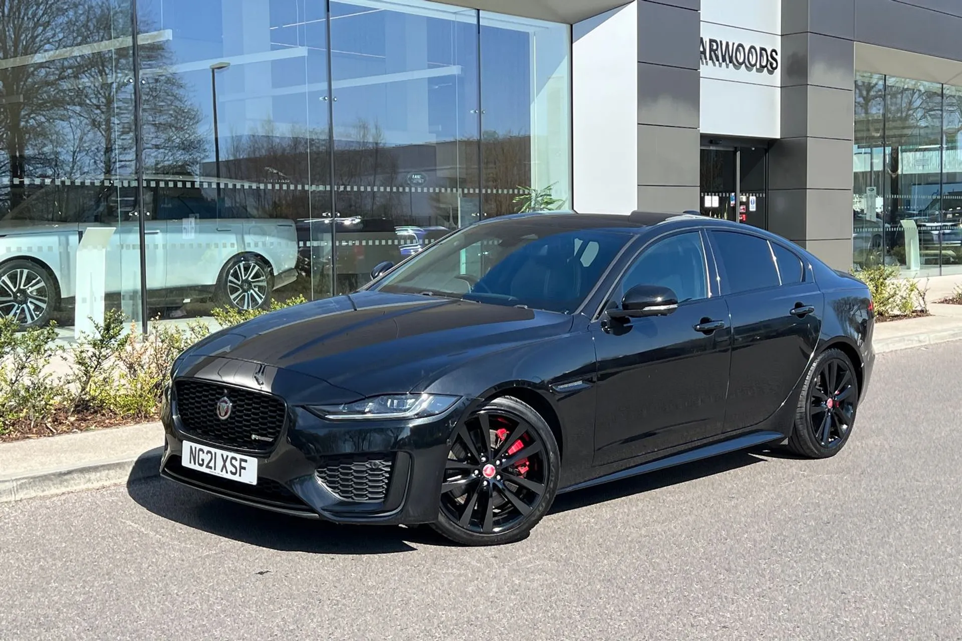 Jaguar XE thumbnail image number 14