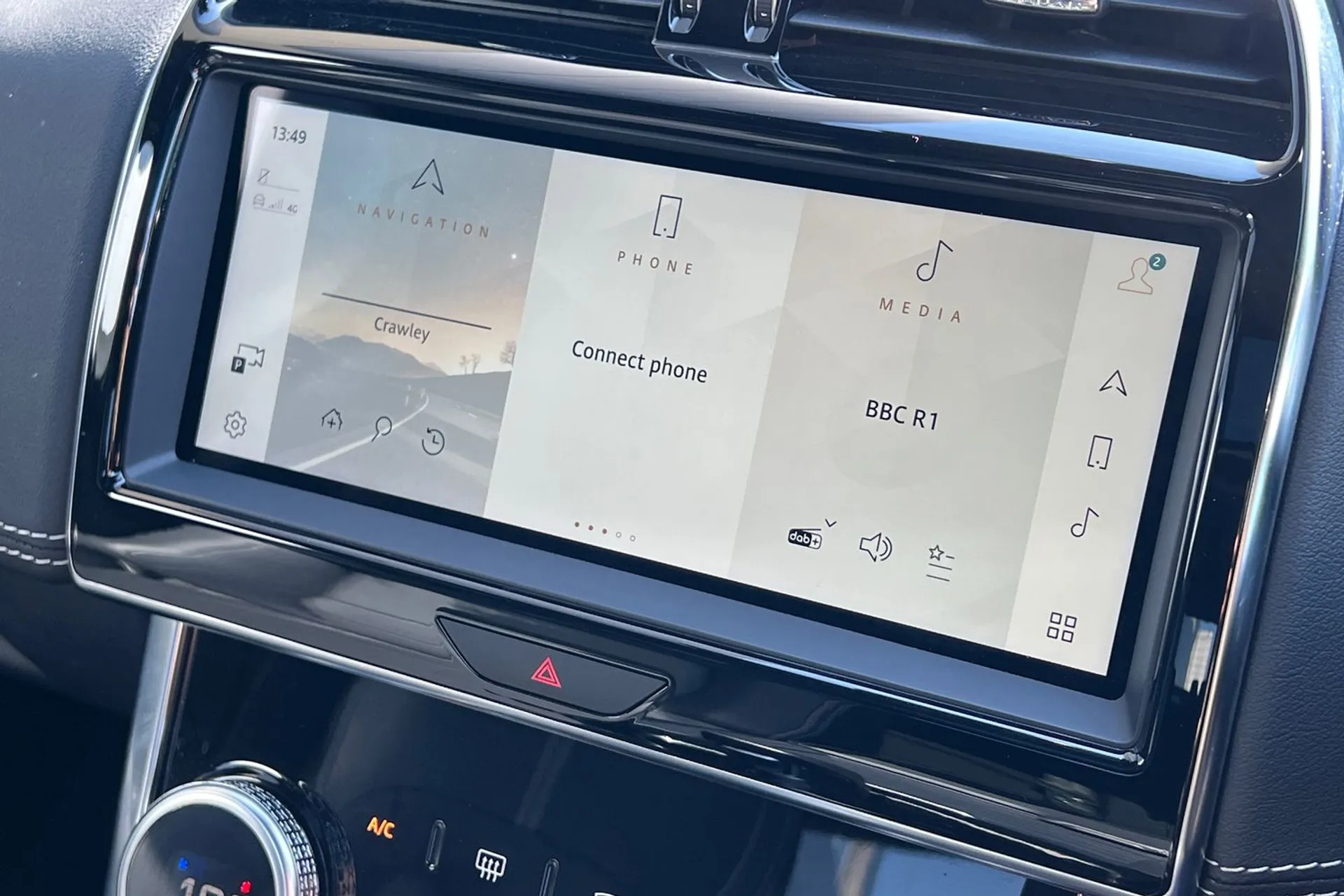 Jaguar XE thumbnail image number 48